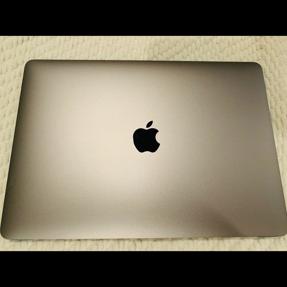 Apple Laptop